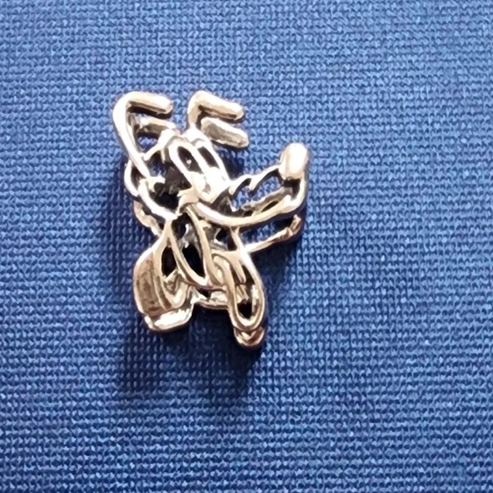 Pandora Disney Pluto Openwork Charm - Picture 3 of 9